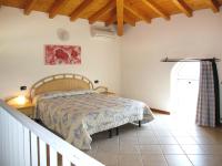Posteľ alebo postele v izbe v ubytovaní Apartment Colombaro Nuovo-5 by Interhome
