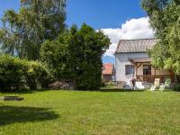 A garden outside Holiday Home Pino by Interhome