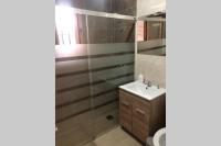 Koupelna v ubytování Casa rural Cristina- Piscina climatizada