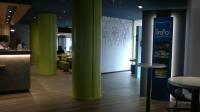 Zona de estar de Ibis Budget Braga Centro