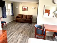 Atlantic Oceanfront Hotel, Wells Beachにあるシーティングエリア