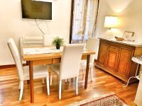 Televízia a/alebo spoločenská miestnosť v ubytovaní Grimaldi Apartments Cannaregio