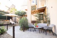 Patio lub wspólna przestrzeń na świeżym powietrzu w obiekcie Etna Hills