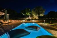 Basen w obiekcie Tenuta Trullo Pietra Bianca lub w pobliżu