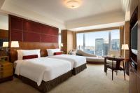 Shangri-La Tokyoにあるベッド