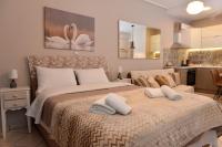 Posteľ alebo postele v izbe v ubytovaní Cozy Luxury Apartment in the Heart of Athens 8-2