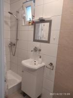 Kúpeľňa v ubytovaní Apartmani QUATTRO