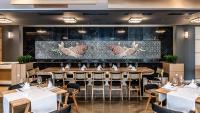 Reštaurácia alebo iné gastronomické zariadenie v ubytovaní Avra Imperial Hotel