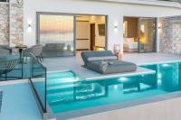 Bazén v ubytování THE WAVE TWIN VILLA 1 KATHISMA BEACH Lefkada nebo v jeho okolí