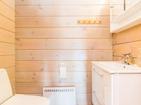 Koupelna v ubytování Holiday Home Gasthalla b paritalo by Interhome