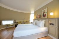 Cama o camas de una habitaci&oacute;n en XO Hotel Paris