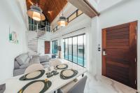 Poonsiri Varich Pool Villa Aonangの敷地内または近くにあるプール