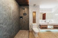 Poonsiri Varich Pool Villa Aonangにあるバスルーム
