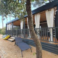 Balkón alebo terasa v ubytovaní BIOGRAD MOBILE HOME OASIS