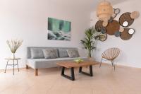 Posezení v ubytování Milos Del Sol Apartment