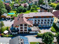 Bazén v ubytovaní Hotel Burgstallerhof alebo v jeho blízkosti