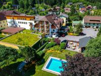 Bazén v ubytovaní Hotel Burgstallerhof alebo v jeho blízkosti