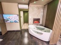 Posedenie v ubytovaní Garda fantasy green jacuzzi sauna piscina
