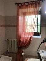 A bathroom at Val Giardino Vintage Cottage