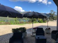 Nespecifikovaný výhled na hory nebo výhled na hory při pohledu z hotelu