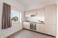 Kuchnia lub aneks kuchenny w obiekcie Enfasi Holiday Home