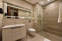 Swiss-Belsuites Admiral Juffairにあるバスルーム