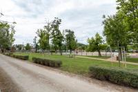 A garden outside Fonyód Beach Apartment