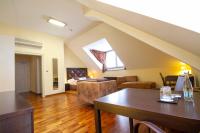 Telewizja i/lub zestaw kina domowego w obiekcie SKARITZ Hotel & Residence