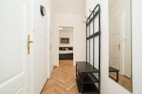 TV a/nebo společenská místnost v ubytování Newly renovated 1-bed apartment at Charles Bridge