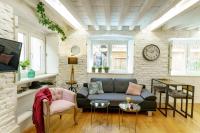 A seating area at My Granada Garden - Catedral Lux Suite