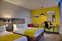 Cresta Grande Cape Townにあるベッド
