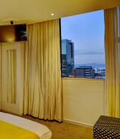 Cresta Grande Cape Townにあるベッド