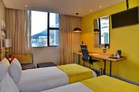 Cresta Grande Cape Townにあるベッド
