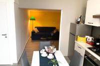 A kitchen or kitchenette at Loft Orlando 52