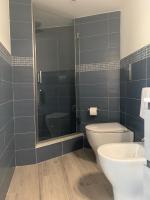 A bathroom at Loft Orlando 52