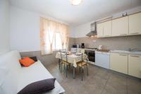 Kuchyň nebo kuchyňský kout v ubytování House Denis