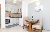 Kuchyň nebo kuchyňský kout v ubytování APARTMAN KATARINA