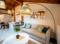 Posedenie v ubytovaní Apartamentos UXAMA LUXURY EPONA - junto a la Plaza Mayor con ascensor