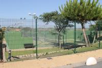 Tenis alebo squash v ubytovaní Hacienda Golf Ático Islantilla alebo jeho okolí