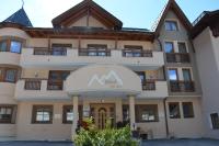 The facade or entrance of Hotel Idhof