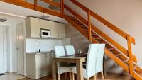 Kuchyňa alebo kuchynka v ubytovaní Gyula Vár Prémium Apartman