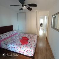 Postel nebo postele na pokoji v ubytování Martina Maria Beach