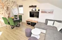 Kuchyň nebo kuchyňský kout v ubytování Novalja Penthouse Apartment