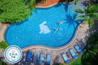 Bazén v ubytování Rabbit Resort Pattaya nebo v jeho okolí