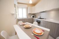 A kitchen or kitchenette at Casa Emmeti