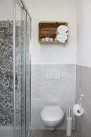 A bathroom at ReGenzio