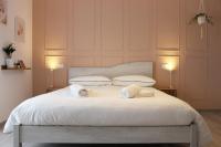 A bed or beds in a room at ReGenzio