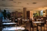 Savhotel Aemilia Bolognaにあるレストランまたは飲食店