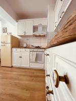 A kitchen or kitchenette at La casa de Mary