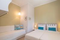 Posteľ alebo postele v izbe v ubytovaní Pelagia's Apartments Finikounda